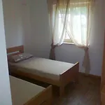 Evelina Apartament *